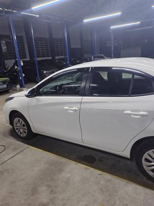 TOYOTA YARIS 1.5 16V FLEX SEDAN XL MULTIDRIVE TOYOTA YARIS 1.5 16V FLEX SEDAN XL MULTIDRIVE